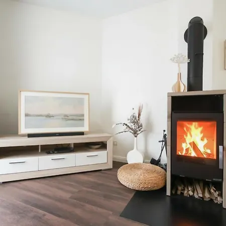 Holiday home Dwarsloeper Mit Sauna Und Garten In *