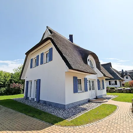 Holiday home Dwarsloeper Mit Sauna Und Garten In *